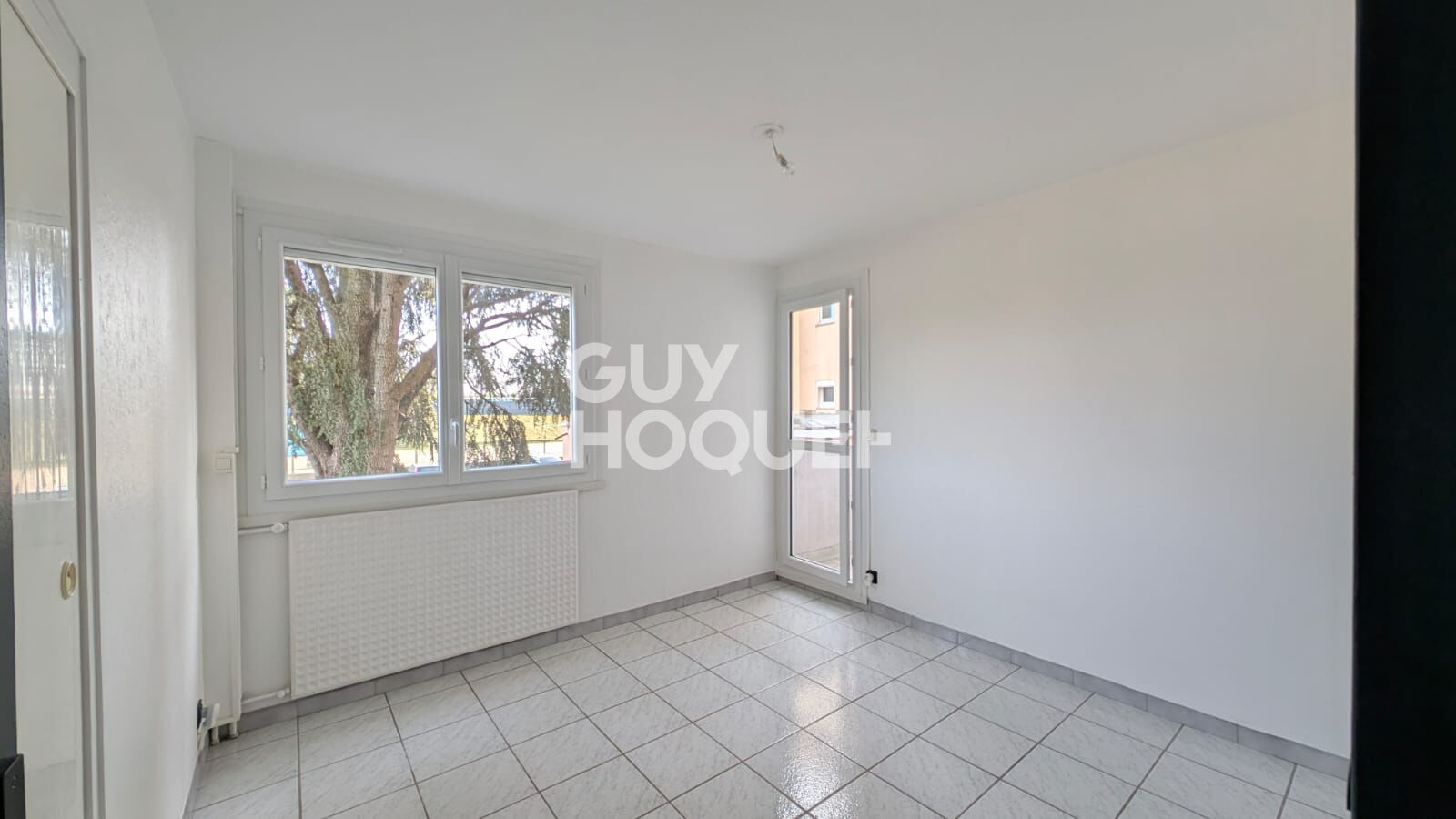 Appartement 4 pièces de 80 M2 à St Symphorien D Ozon avec balcon