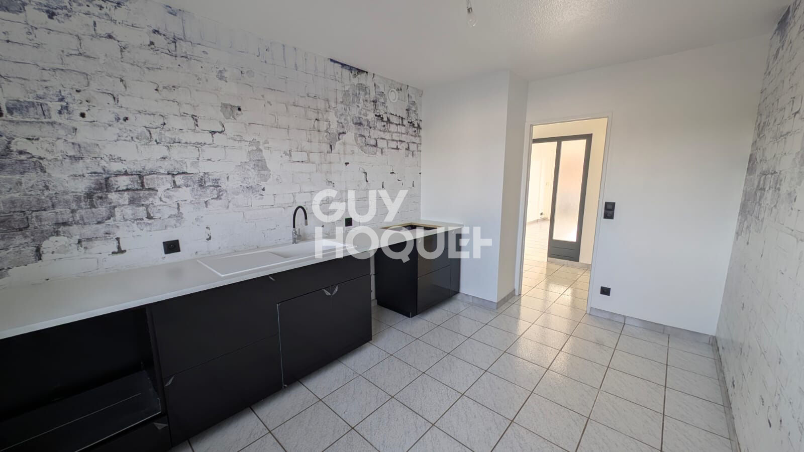 Appartement 4 pièces de 80 M2 à St Symphorien D Ozon avec balcon