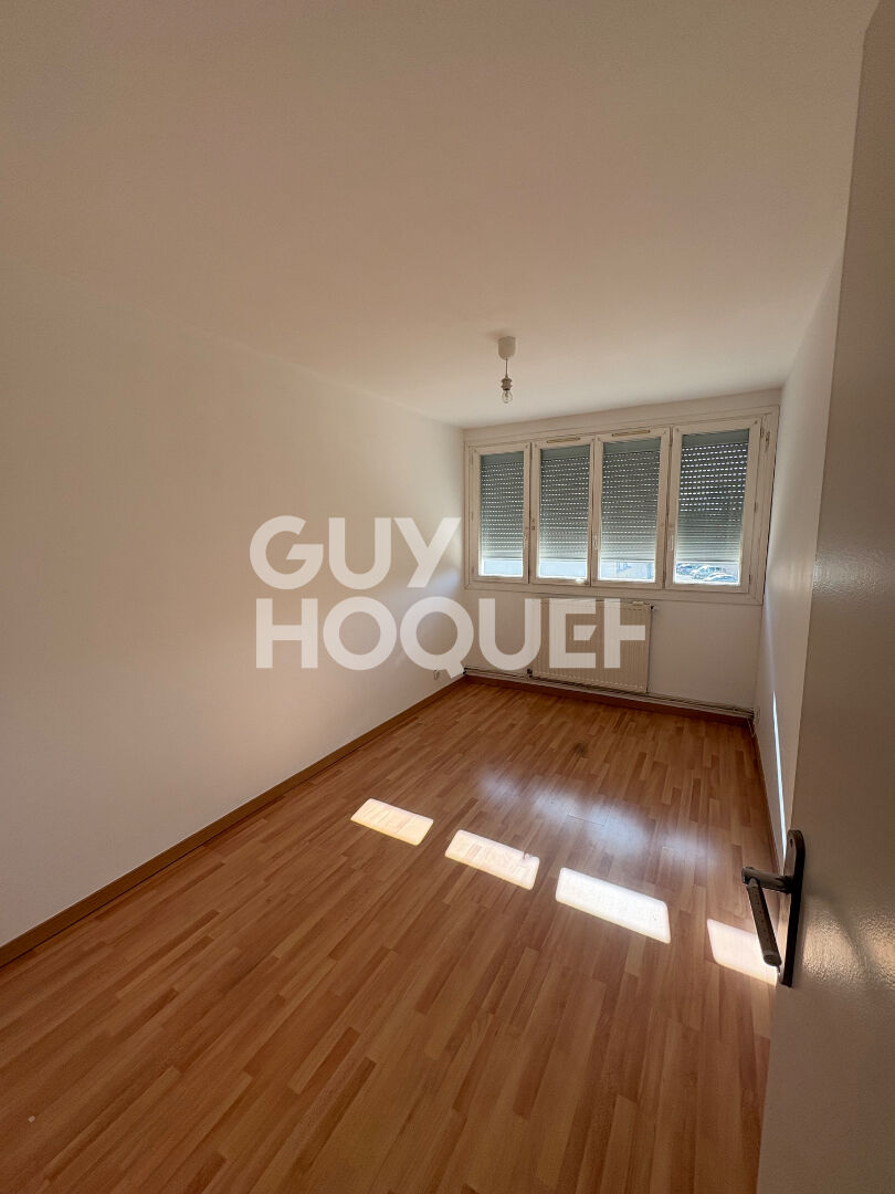 A louer T5 de 80 m² avec cave et stationnement à Lyon 69005