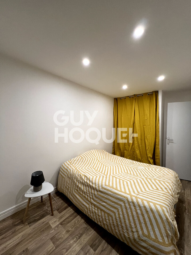 A LOUER au centre de Lyon 8 ème, un T4 avec balcon et parking