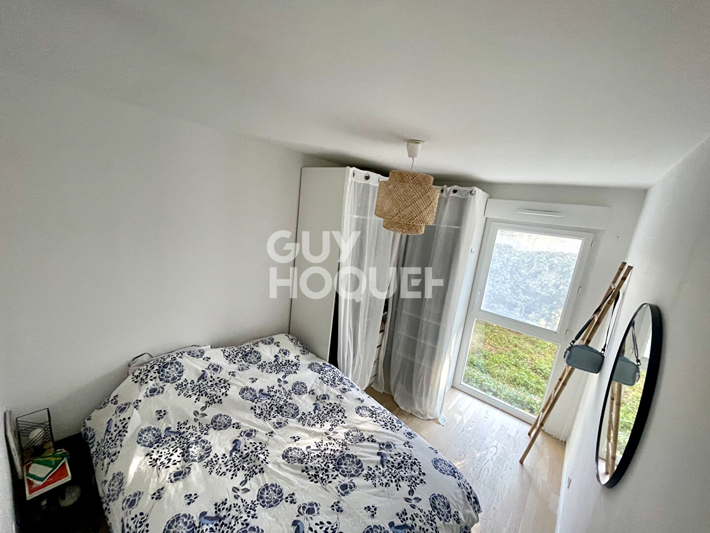 A louer T3 meublé de 61 m² en rez de jardin + terrasse + garage double à la Mulatière