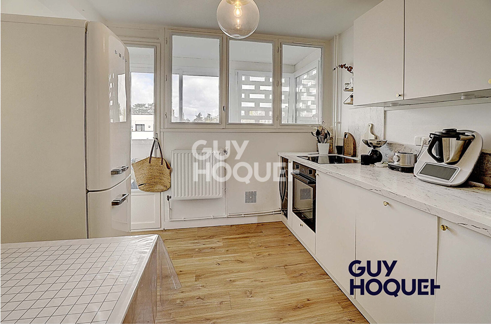 A vendre T6 de 111 m² à Sainte Foy Les Lyon + stationnement