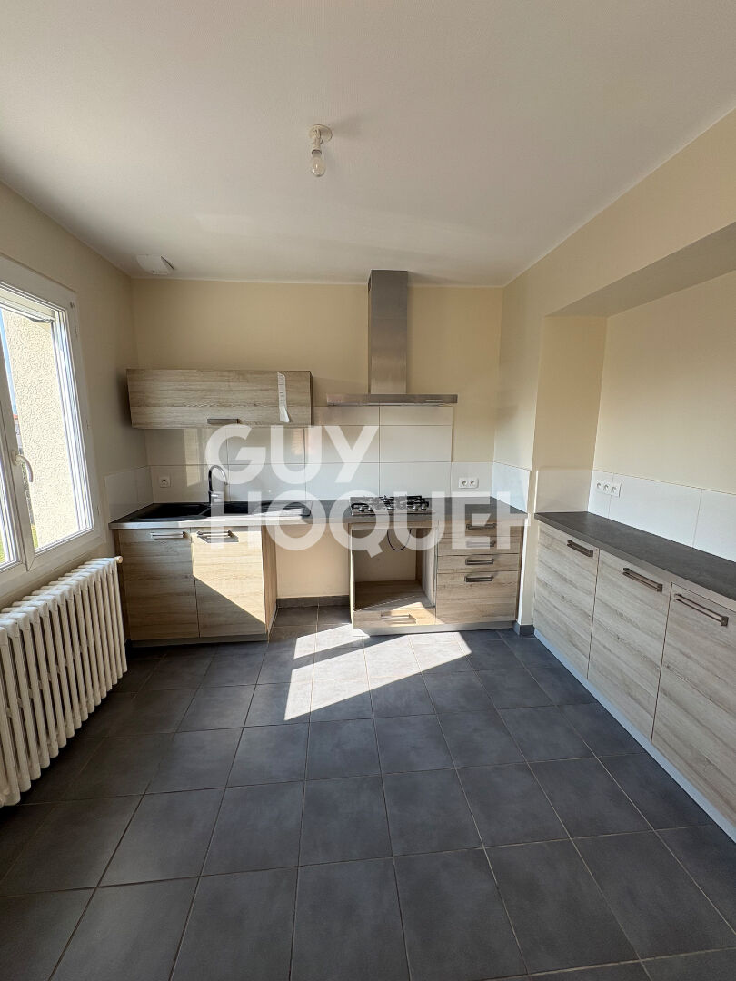 Maison Ternay 4 pièces 100 m2 avec une belle parcelle d'environ 600 m2