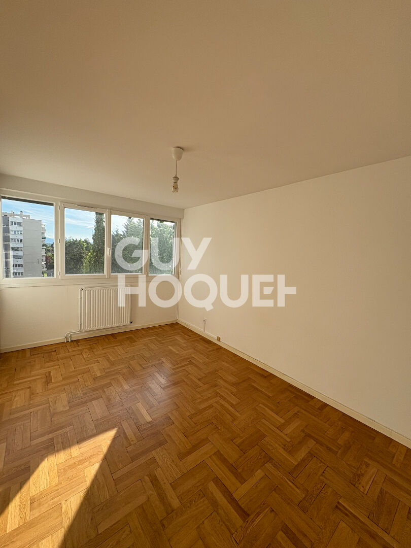 A Louer T2  de 49 m² avec balcon et place de stationnement à Sainte Foy Lès Lyon
