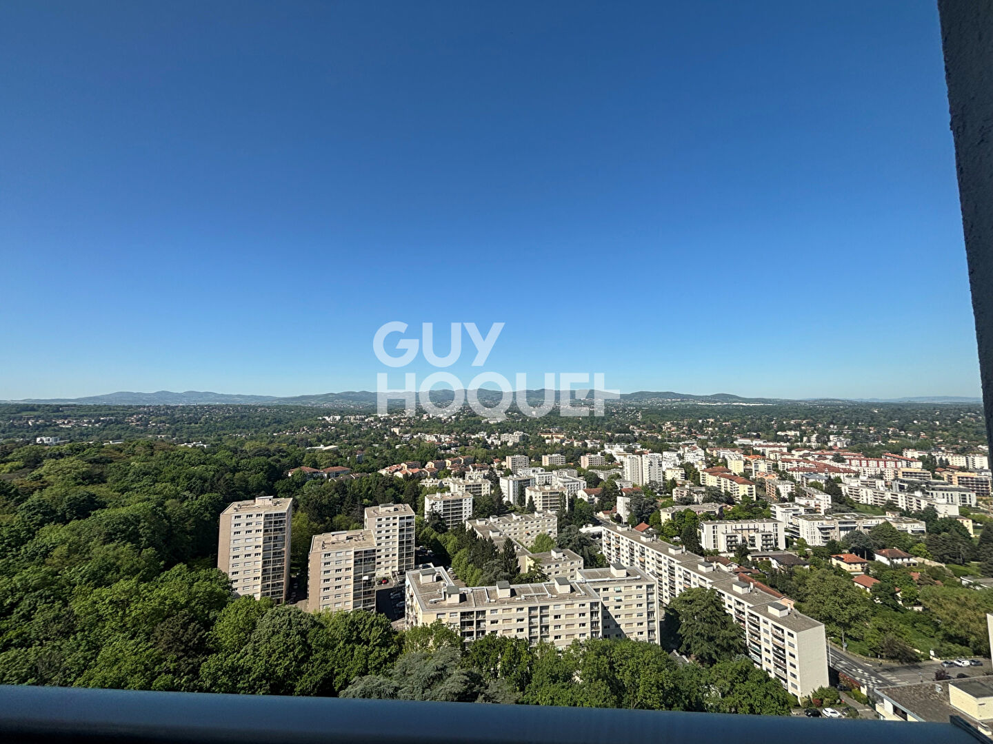 A louer T3 de 74.88 m2 avec cave et box situé à Lyon 5 ème