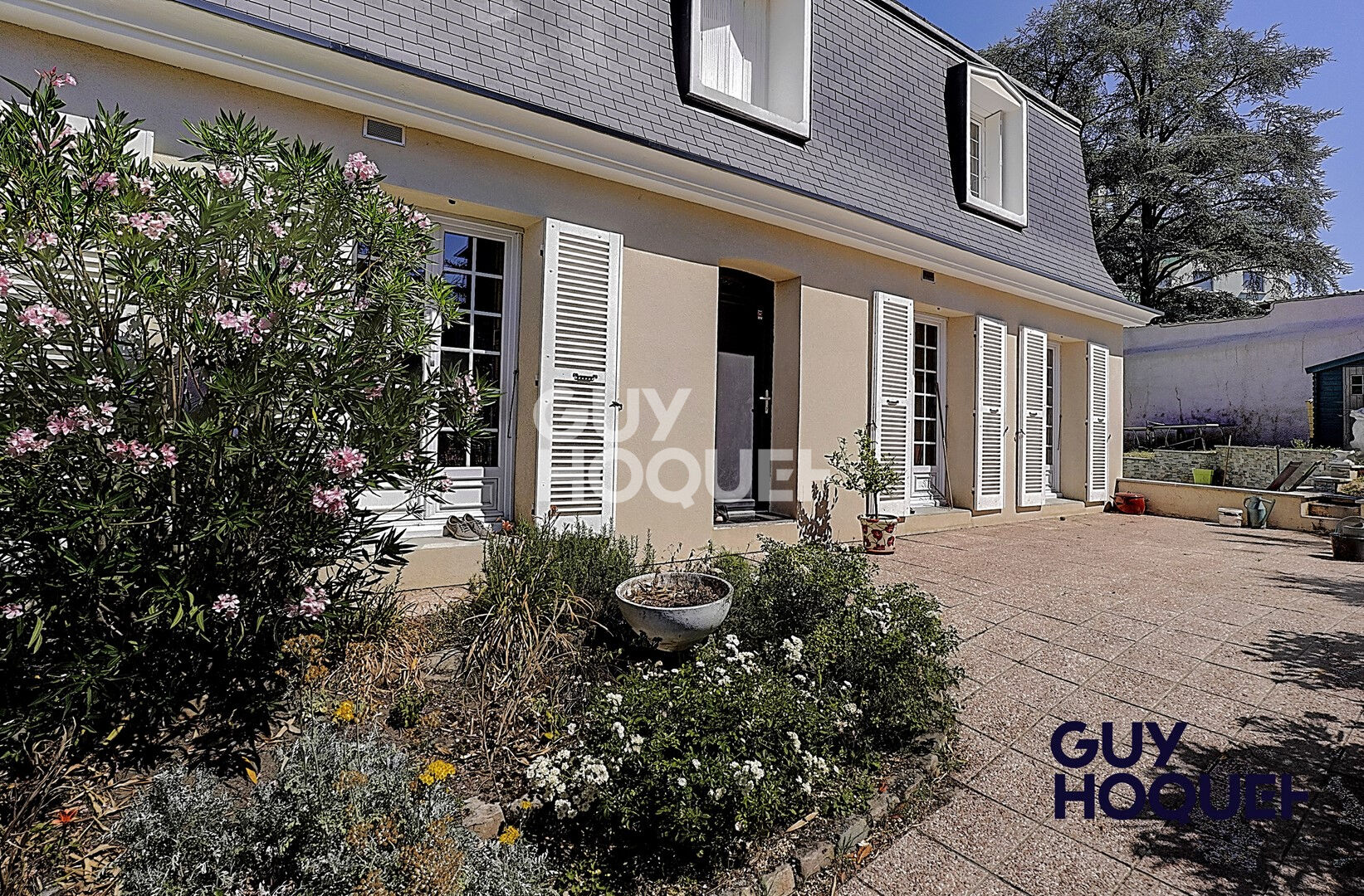 A vendre maison de 205 m² carrez et 290 m² utile  à Rive de GIER