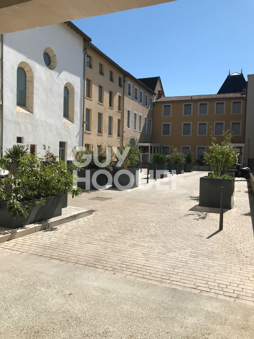 A  Louer T1 pièce de 35 m2 rue de l'antiquaille à Lyon 5- Fourvière.