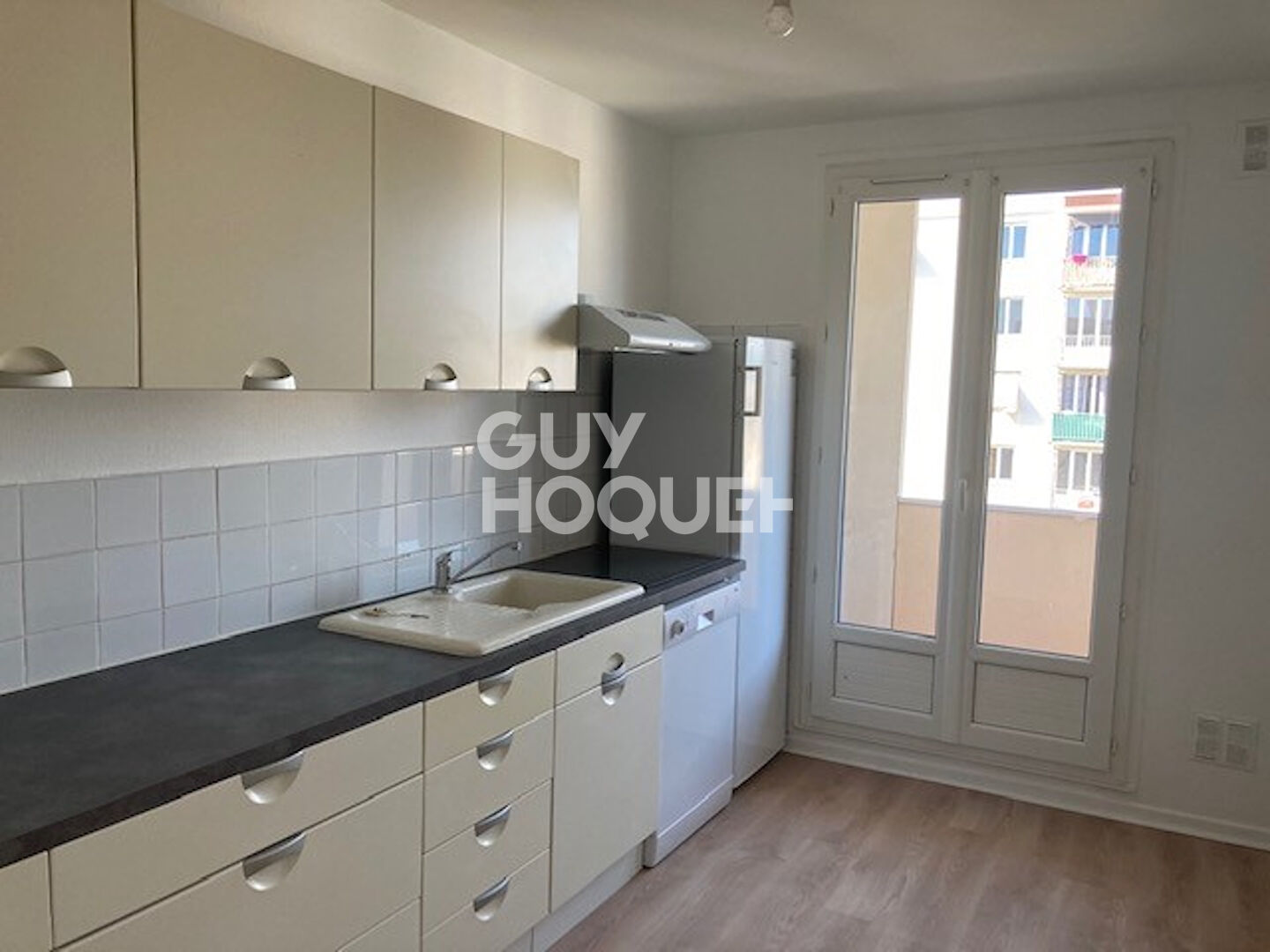T4 lumineux de 81 M2 à louer Lyon 5  3 CHAMBRES