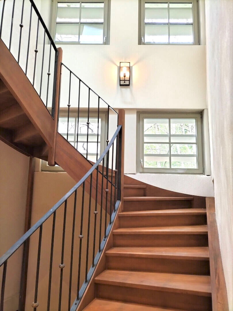 Lyon 1er. T3 - 61 m² entièrement rénové - Bords de Saône.