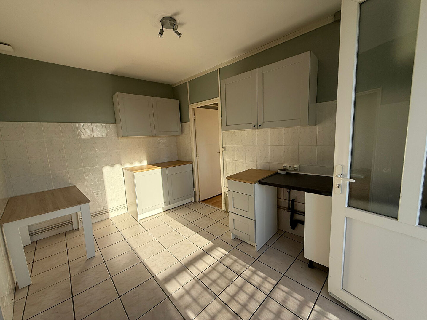 Immeuble de rapport Bron 66.63 m2