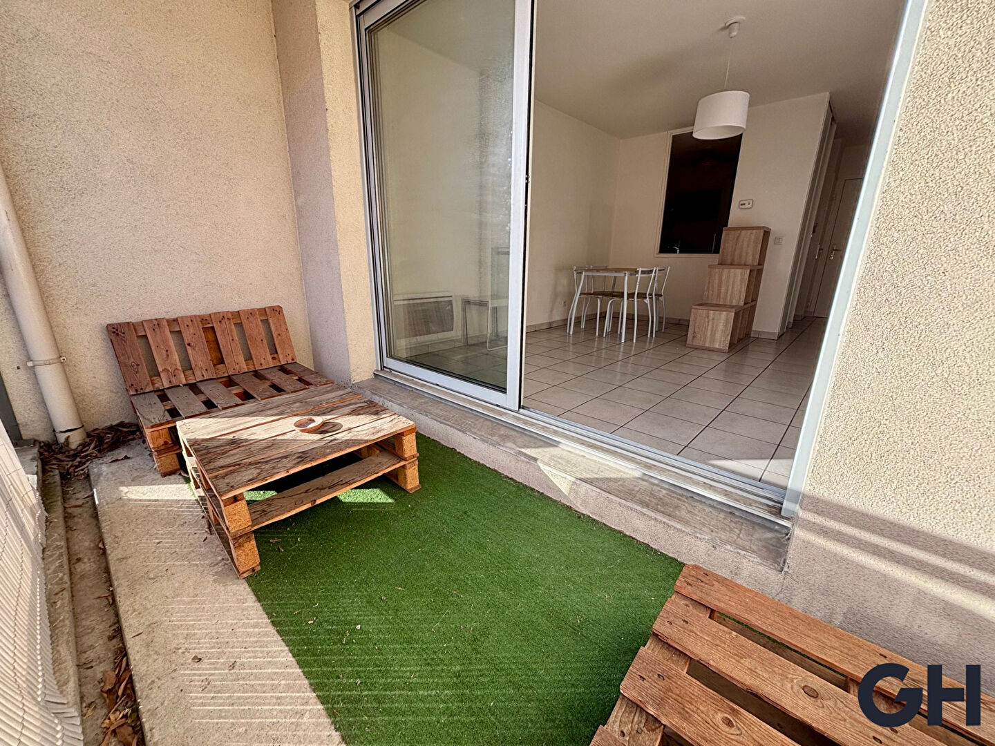 Appartement 2 pièces avec terrasse et garage