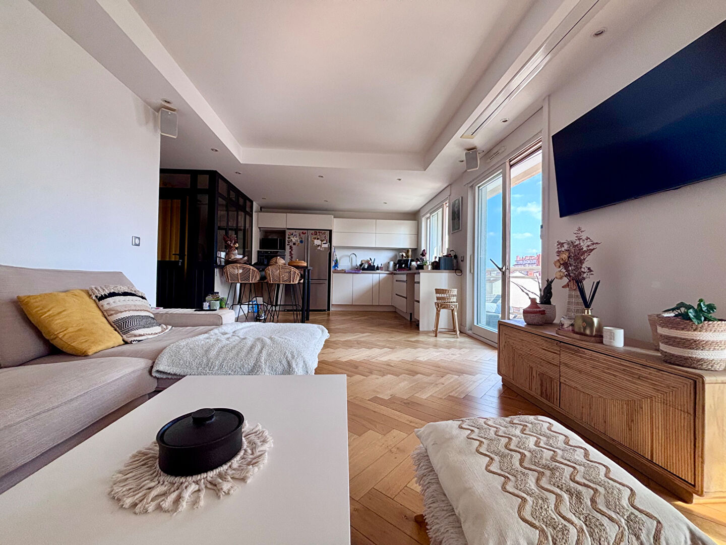 Masséna Appartement 3 pièces 79m2 - étage élevé - balcons & parking