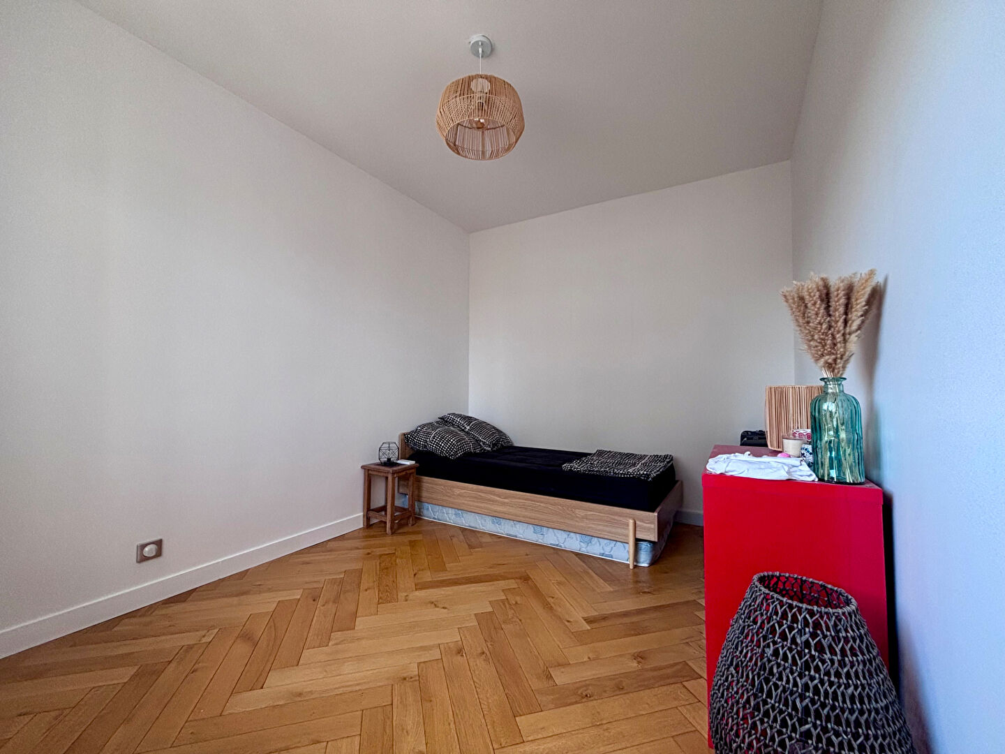 Masséna Appartement 3 pièces 79m2 - étage élevé - balcons & parking