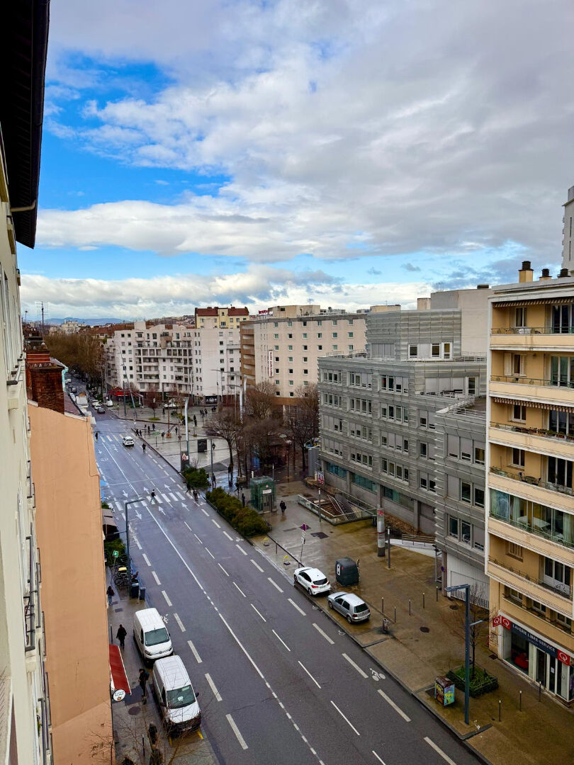 Appartement Villeurbanne 3 pièce(s) 54.39 m2