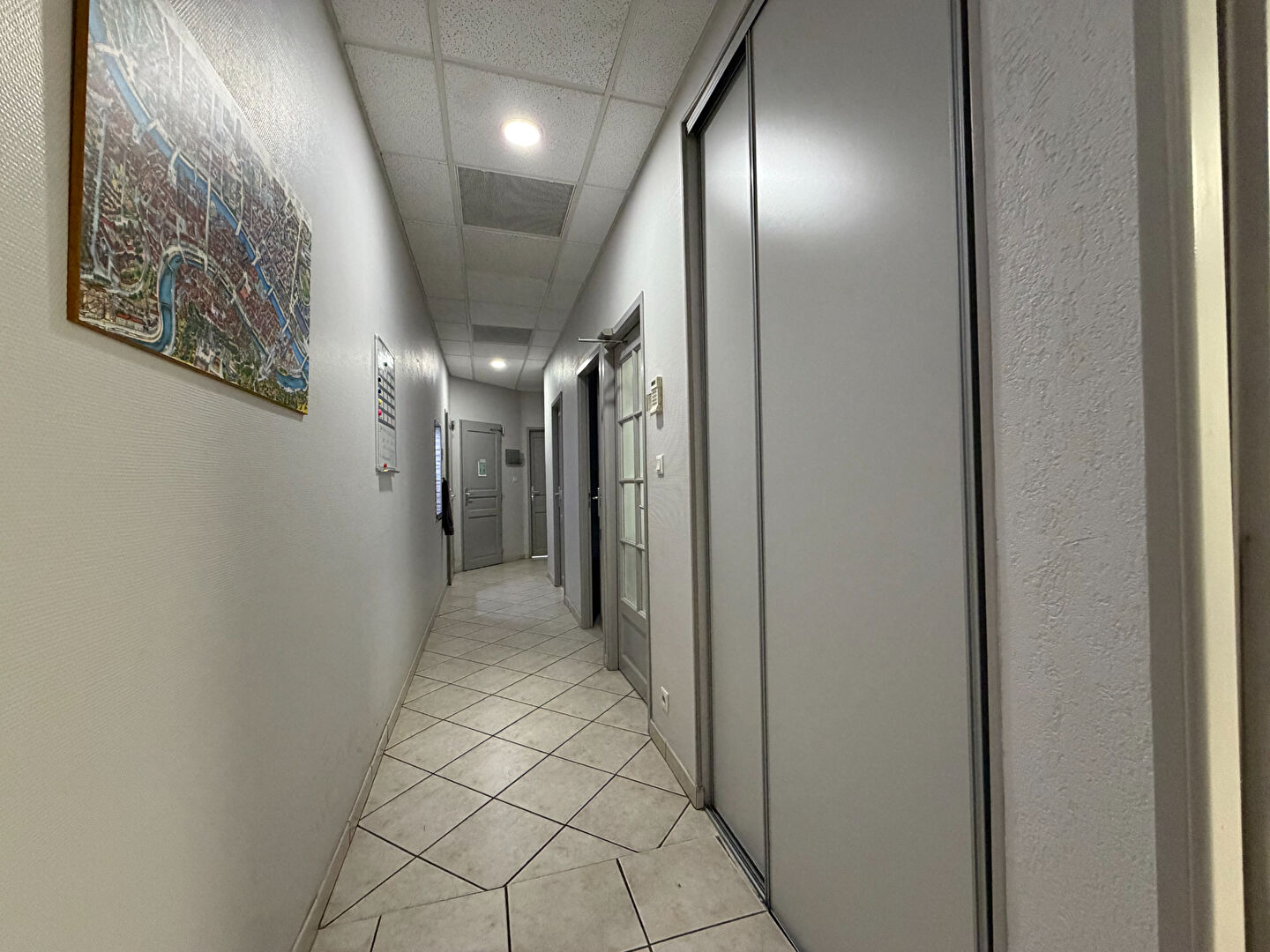 Local commercial 150 m2 - Charpennes, Villeurbanne - proche du métro