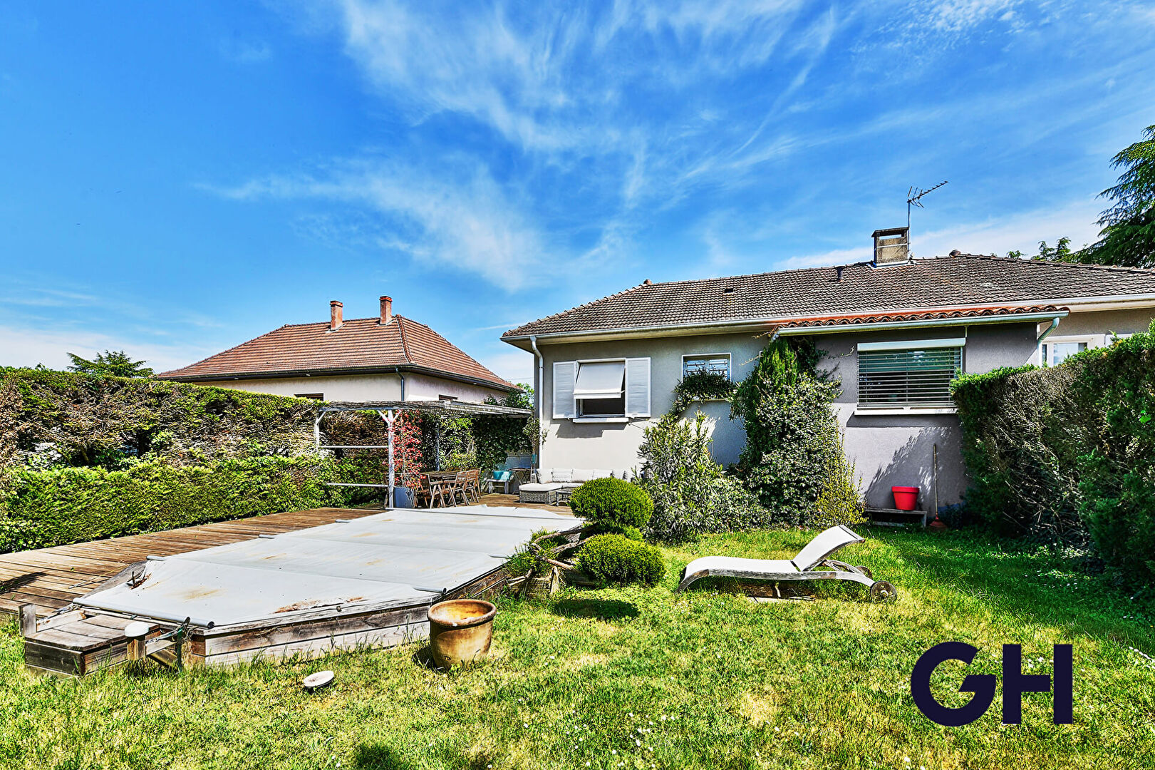 Maison familiale -  MEYZIEU - SECTEUR GRAND LARGE