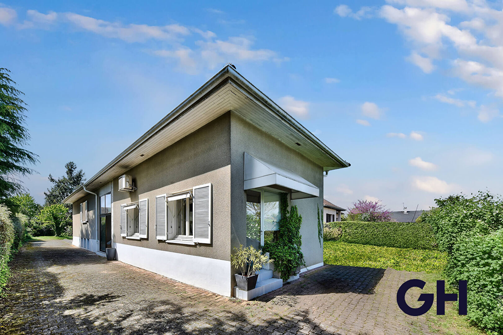 Maison familiale -  MEYZIEU - SECTEUR GRAND LARGE