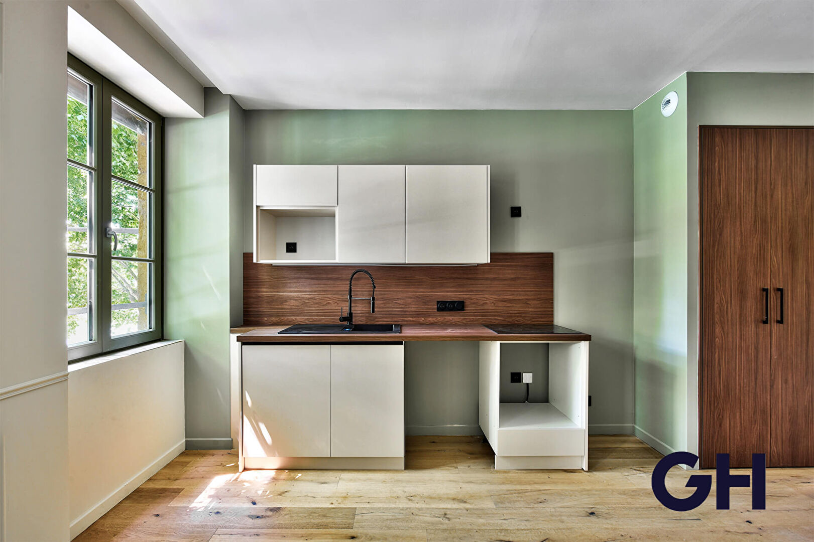 Lyon 1er. T3 - 61 m² entièrement rénové - Bords de Saône.