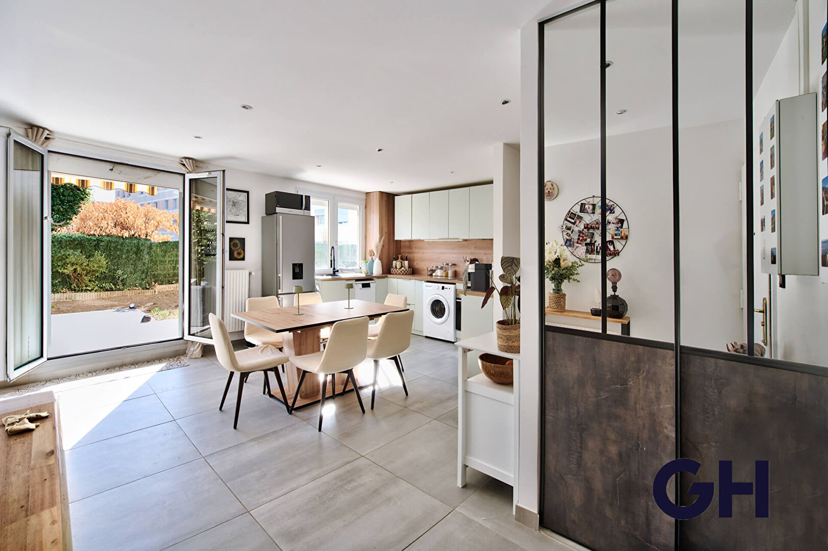CALUIRE-ET-CUIRE - CRÉPIEUX - APPARTEMENT DE CARACTÈRE AVEC JARDIN PRIVATIF