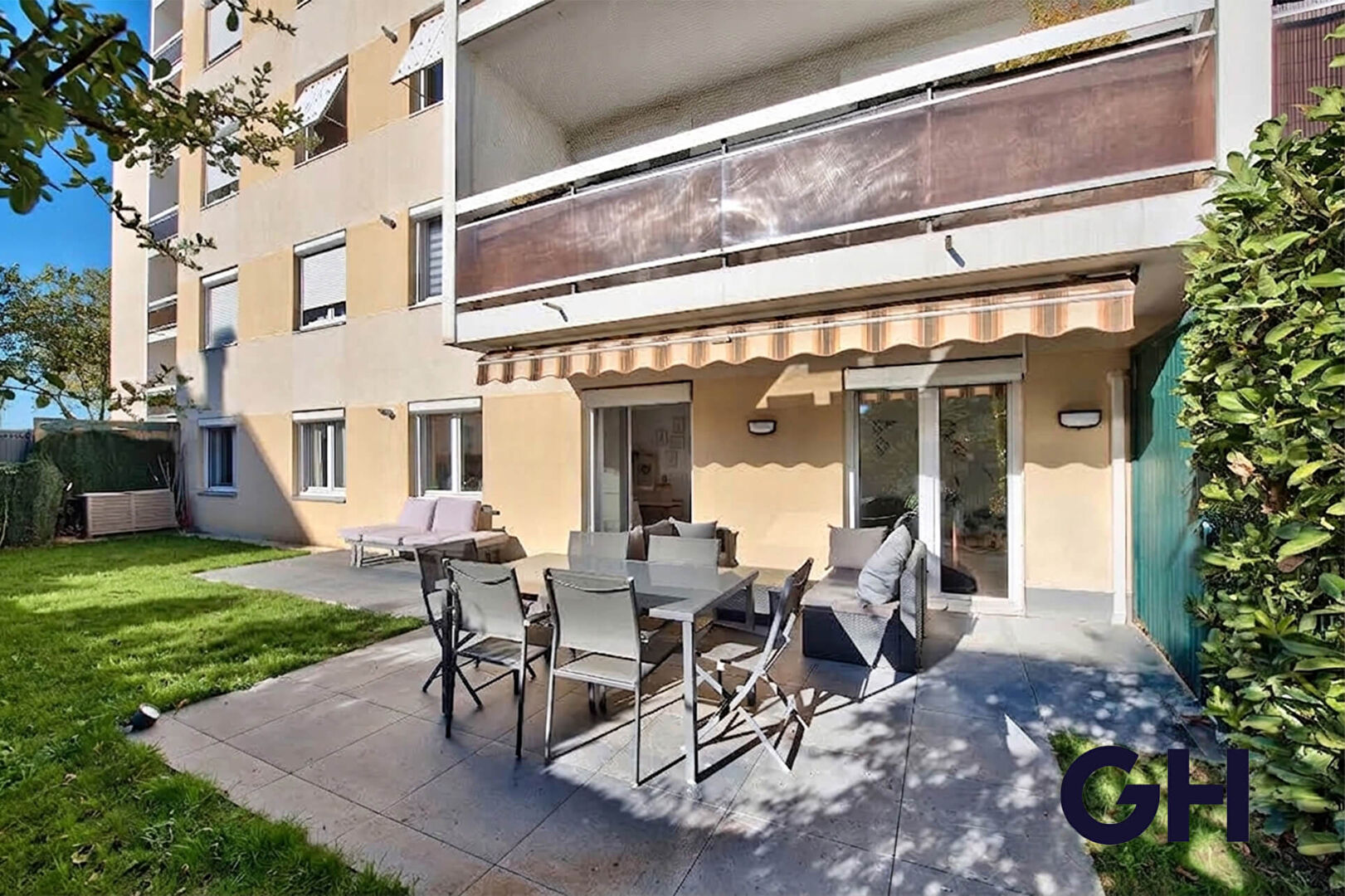 CALUIRE-ET-CUIRE - CRÉPIEUX - APPARTEMENT DE CARACTÈRE AVEC JARDIN PRIVATIF