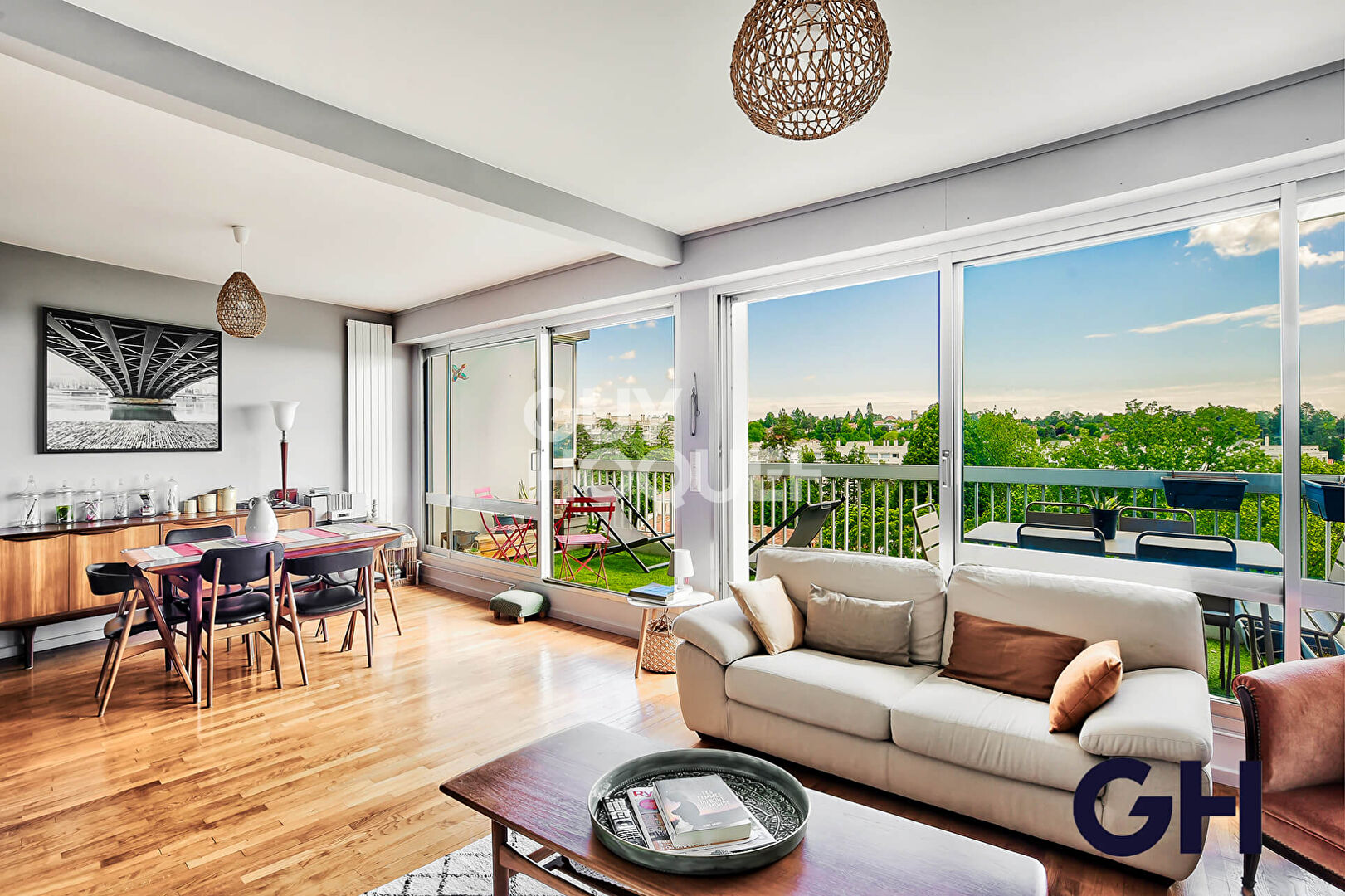 Appartement familal. Dernier étage avec terrasse. Caluire.