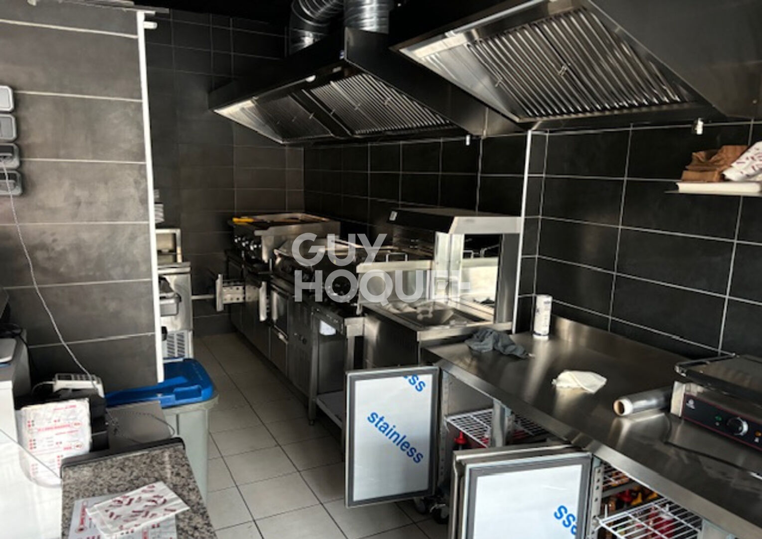 Murs commerciaux vendus loués  - Lyon 7e Gerland