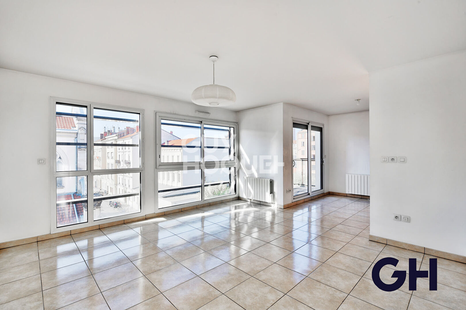 Appartement 4 pièces 86 m2 avec terrasse et garage en sous-sol
