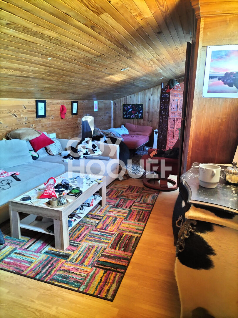 Maison Feyzin 7 pièce(s) 142.95 m2 jardin et dépendances