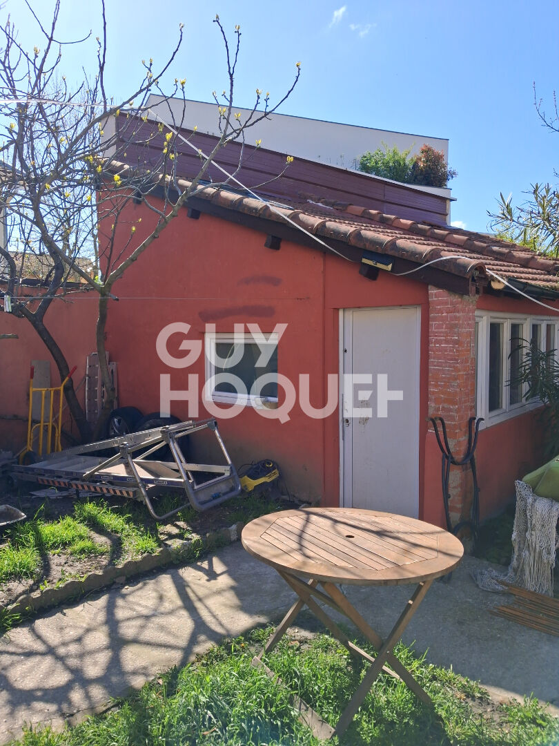 Maison Feyzin 7 pièce(s) 142.95 m2 jardin et dépendances