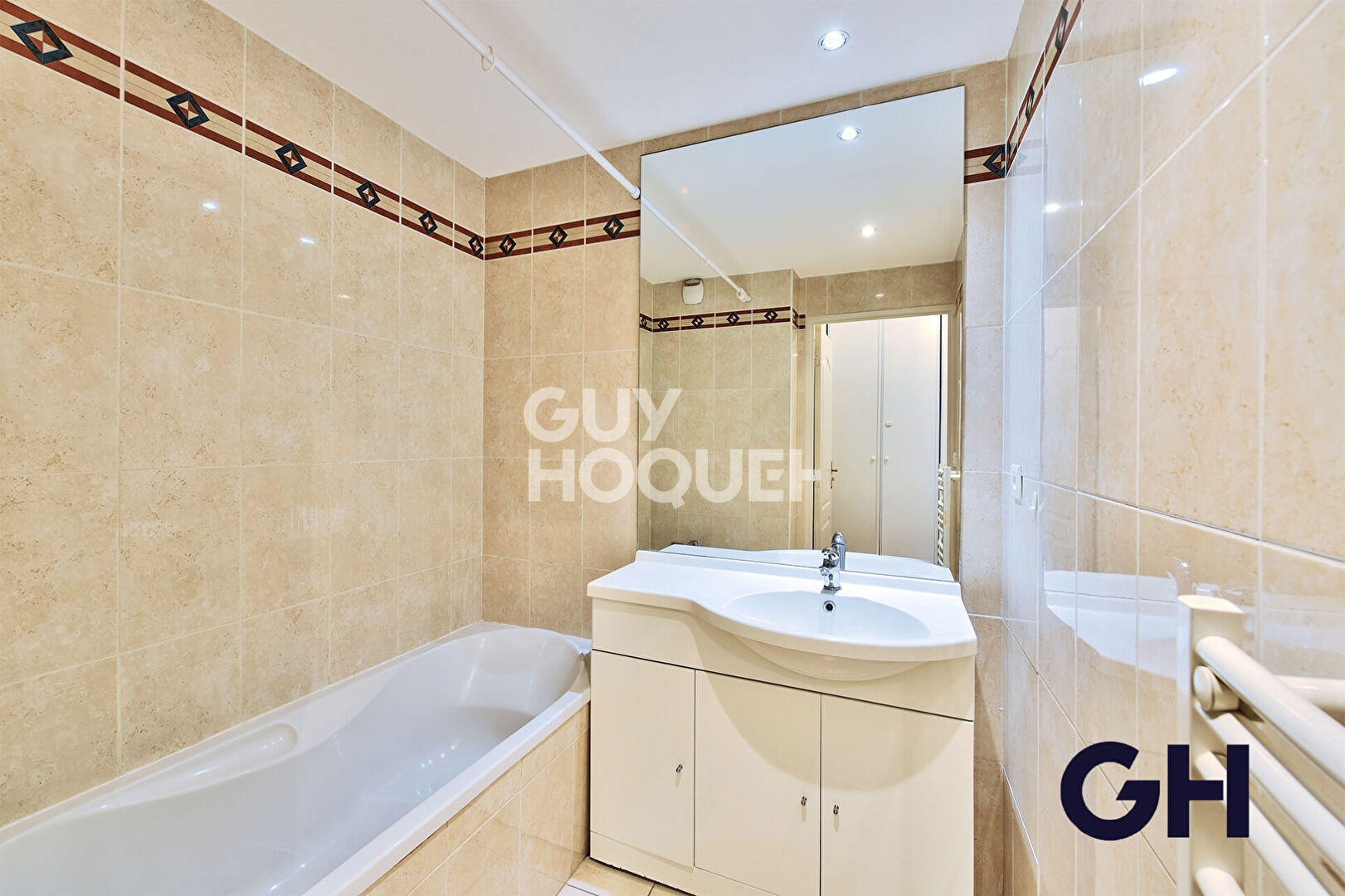 Caluire centre T3 68 m2 loggia et garage