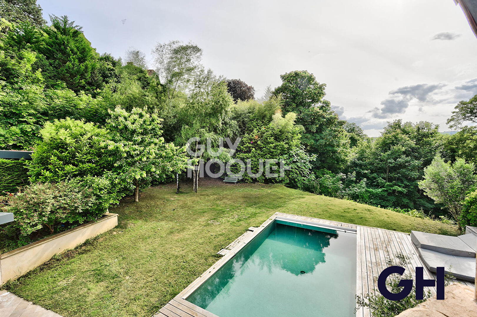 Maison contemporaine avec piscine et jardin Caluire-et-Cuire
