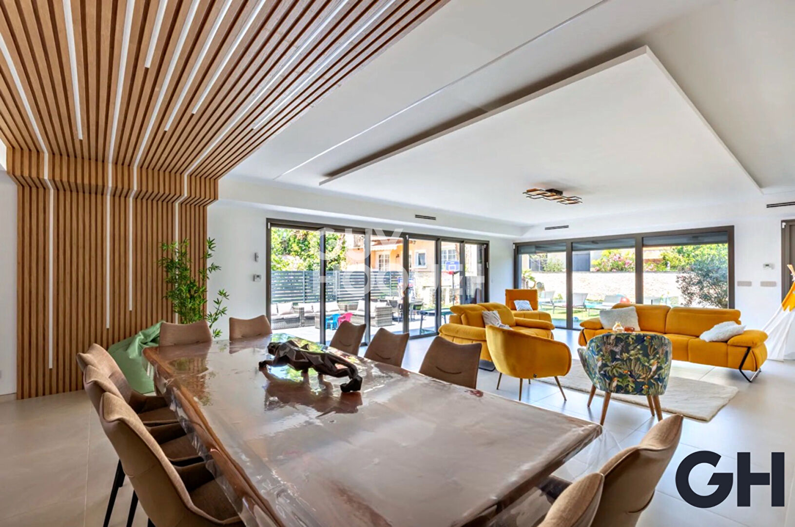 Villeurbanne - Maison contemporaine - 11 pièces, 381m2