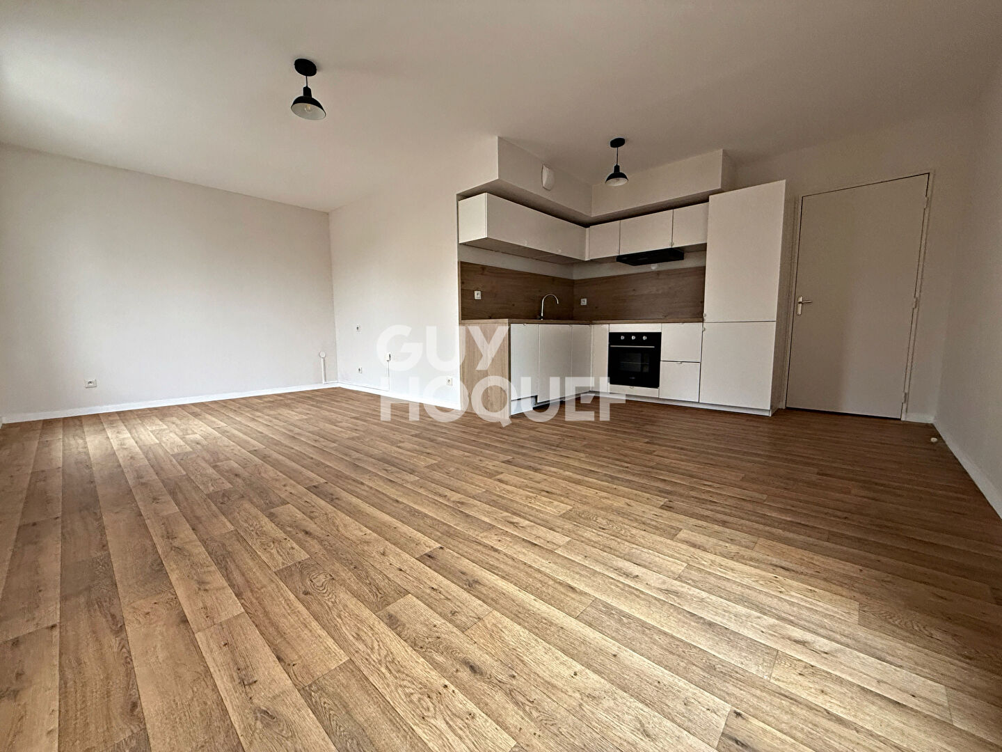 Proche métro Cuire - 50m2 T2 - Dernier étage - Caluire Et Cuire