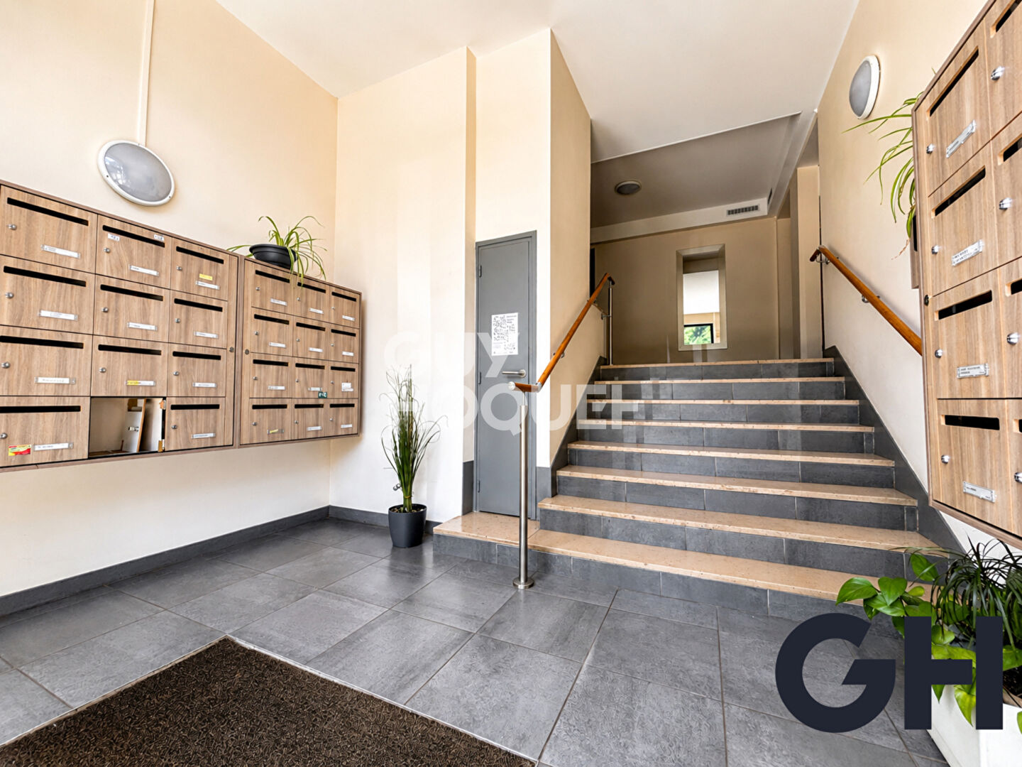 Lyon 5e - Champvert - Appartement Lyon 3 pièces 57m2 - Etage élevé