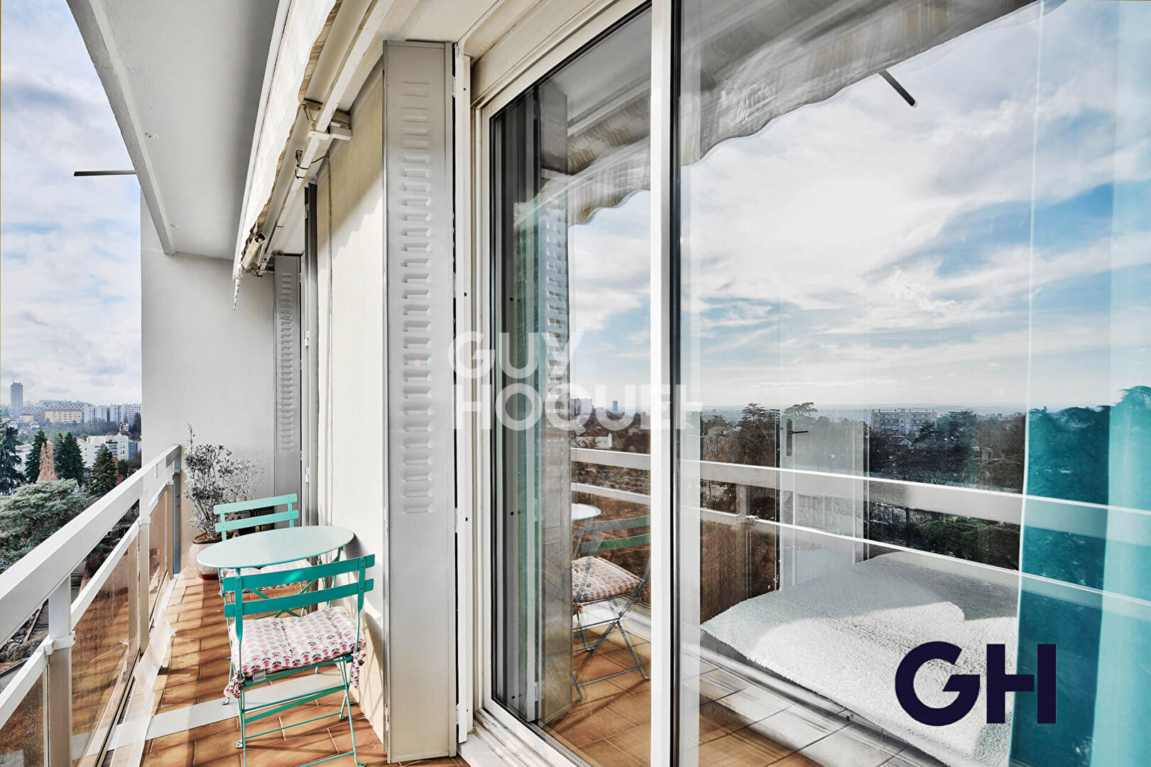 VERNAY - T3 balcon et parking