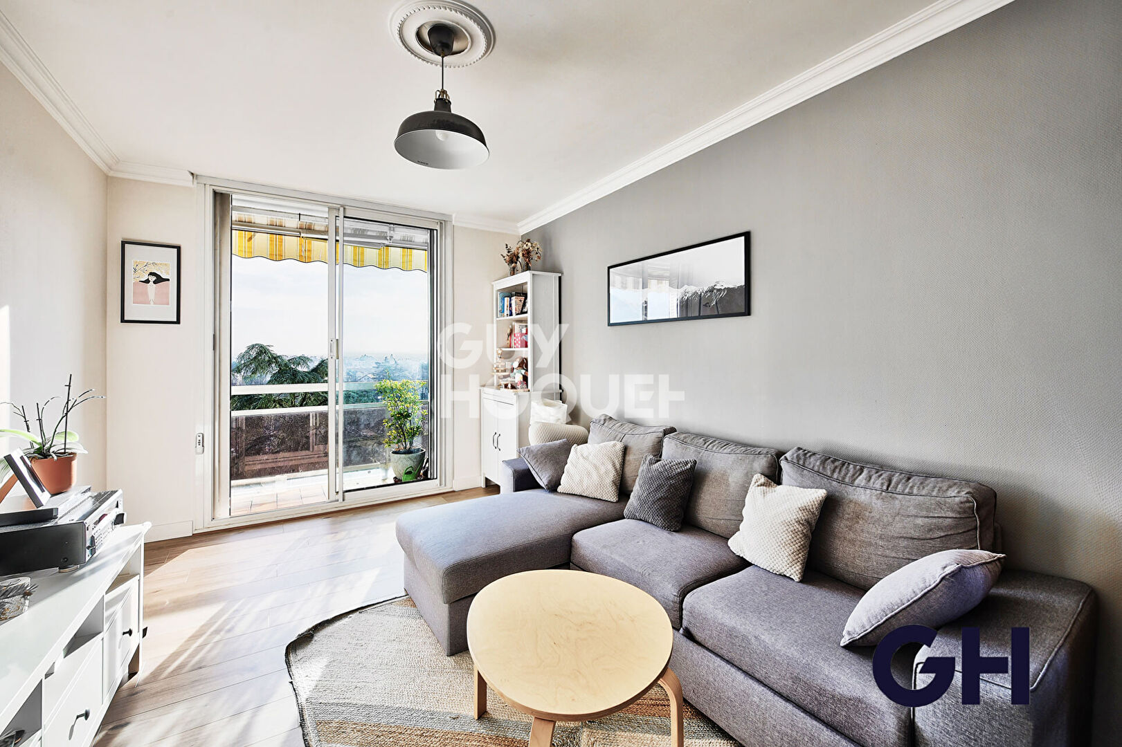 VERNAY - T3 balcon et parking