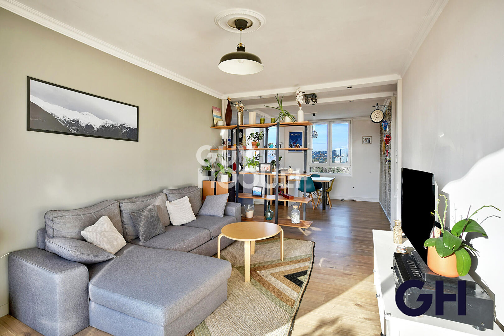 VERNAY - T3 balcon et parking