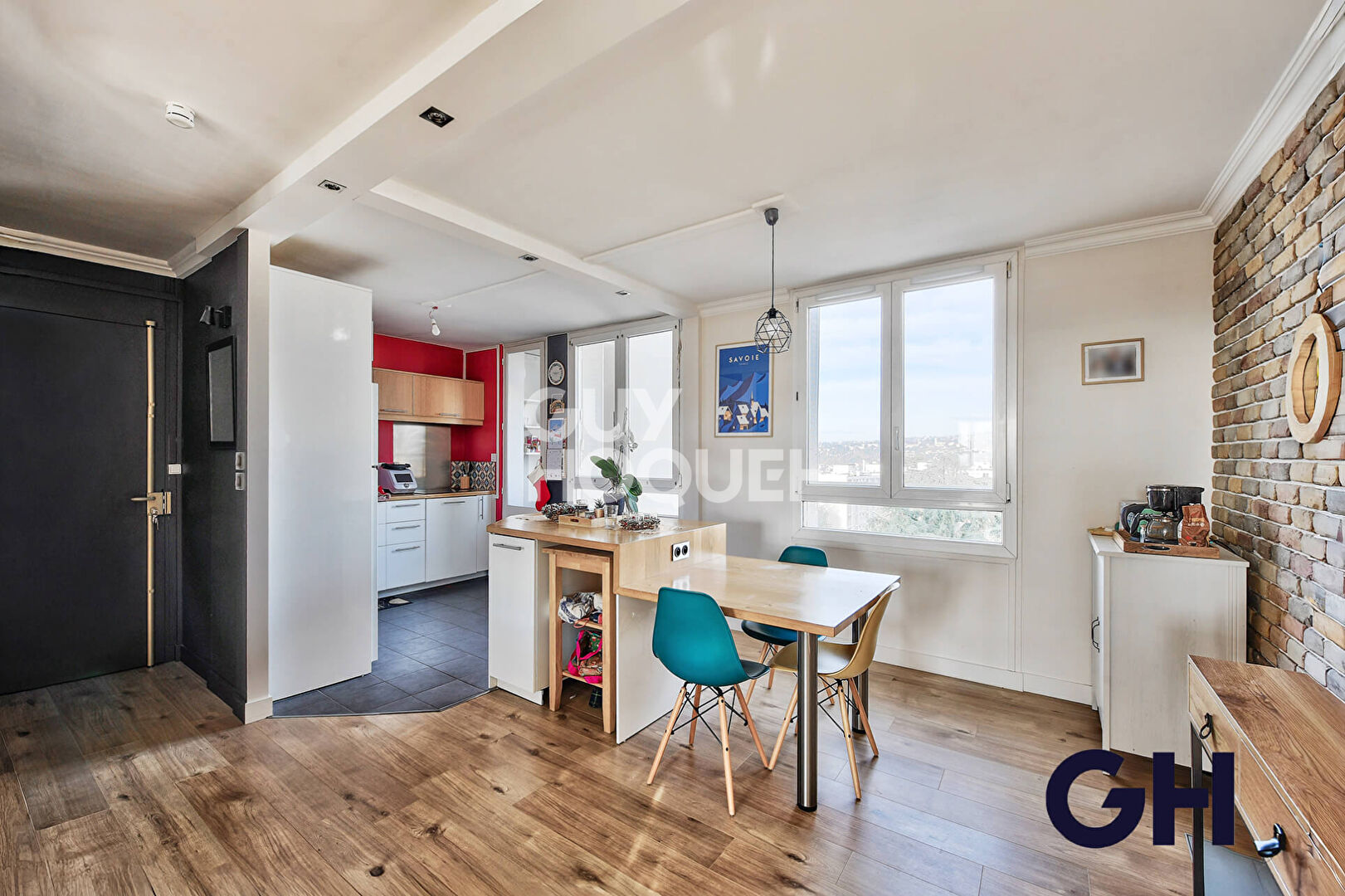 VERNAY - T3 balcon et parking