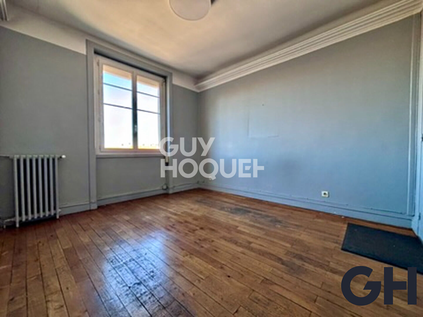Local professionnel / Habitation - Métro Masséna - 107m2 - traversant - 2 balcons