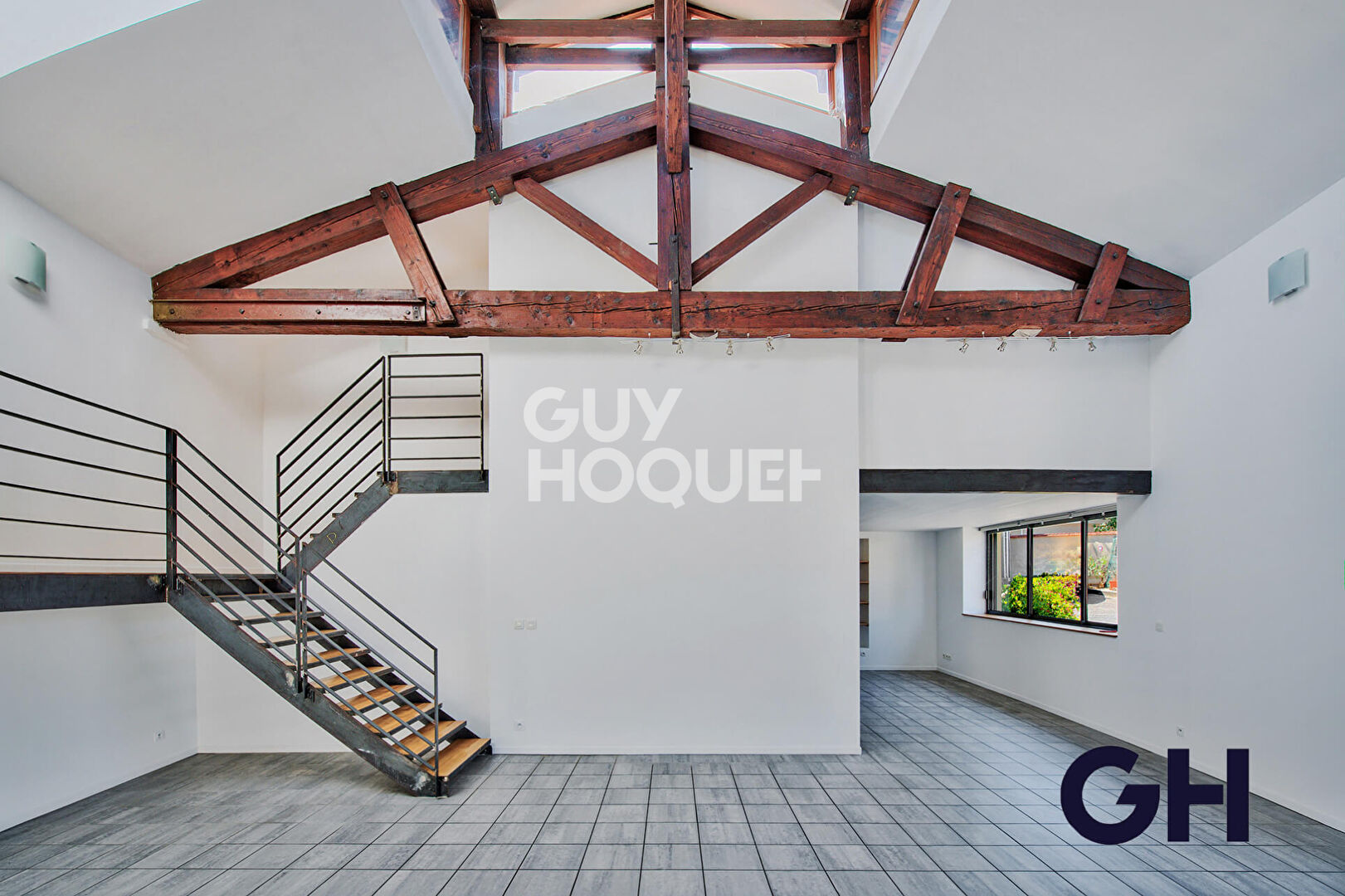Loft - Sathonay Camp 210 m²