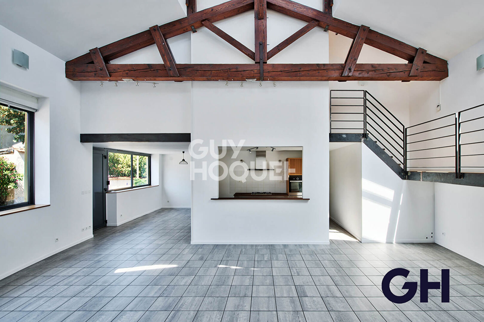 Loft - Sathonay Camp 210 m²
