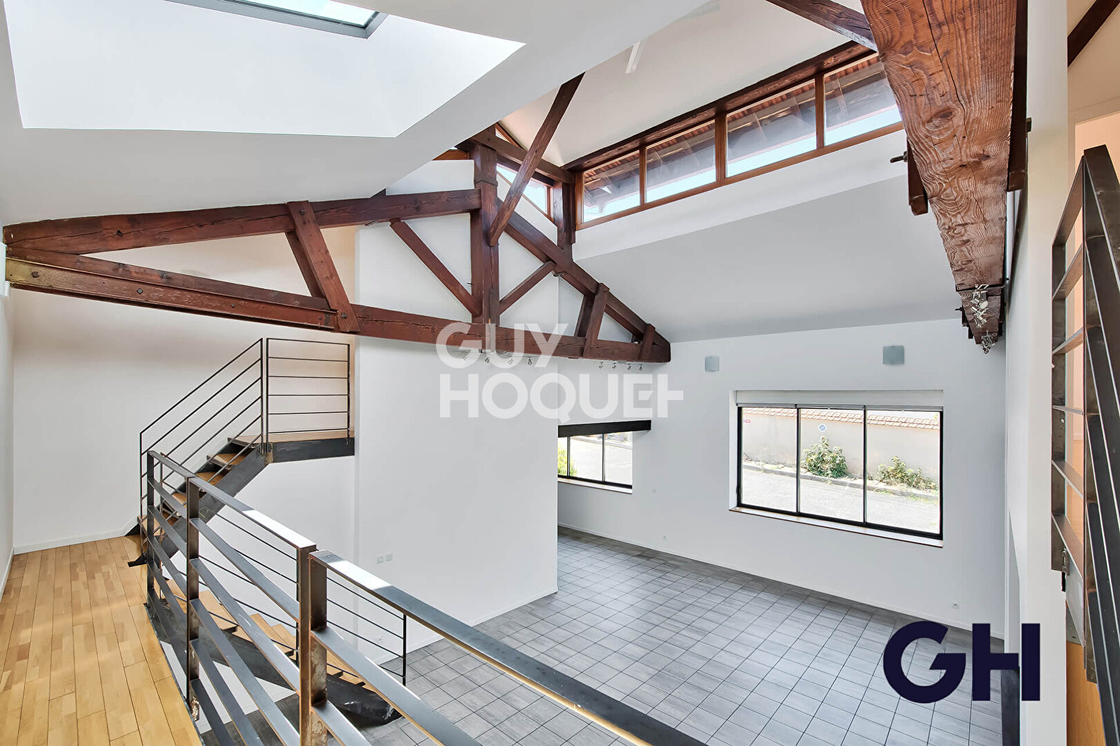 Loft - Sathonay Camp 210 m²