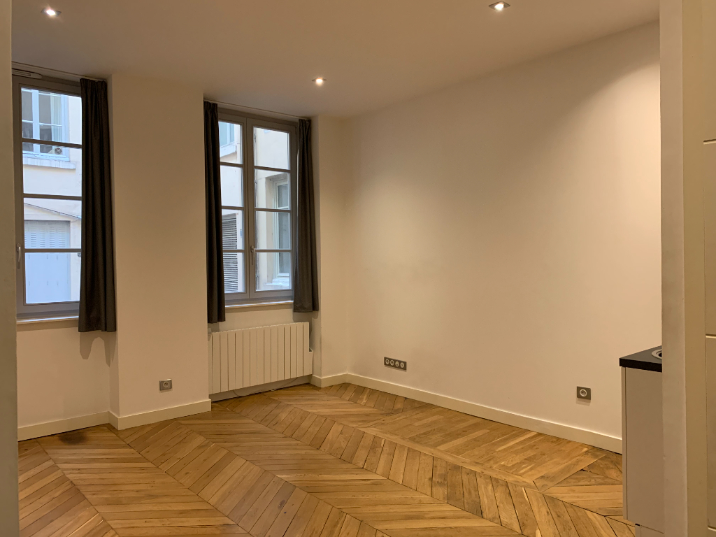 Studio Hôtel de Ville