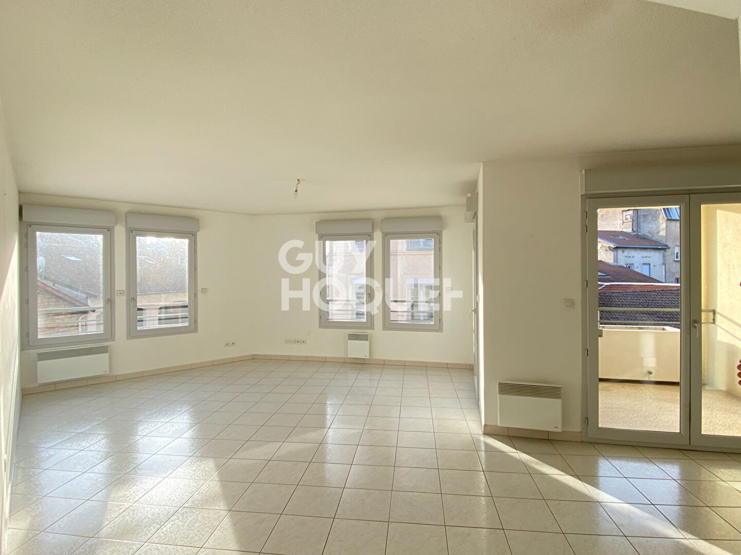 Grand T3 dans résidence récente aux pieds de la gare