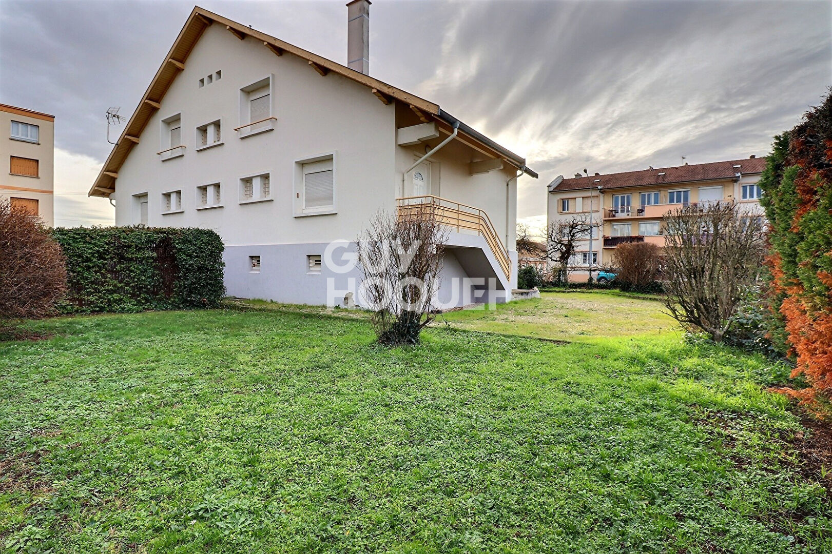Maison 5 pièces avec jardin et garage - Vaulx-en-Velin Sud