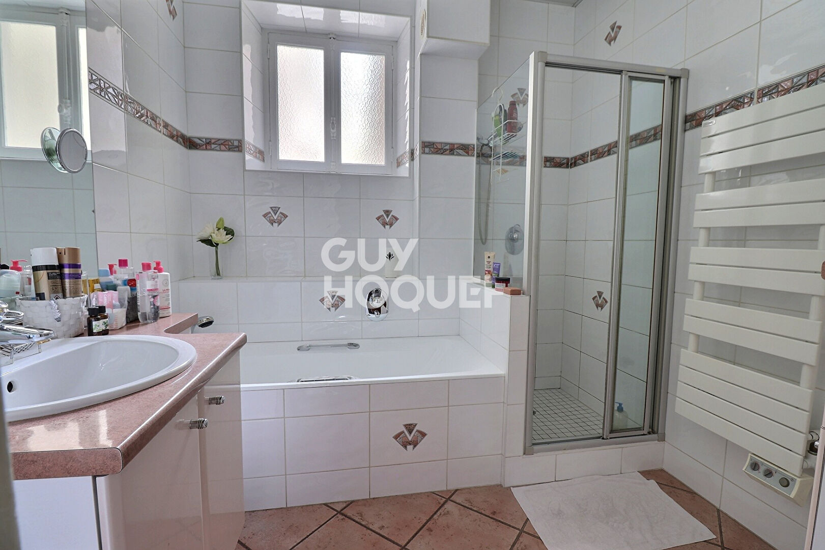 Beau T4 avec cachet de l'ancien - Place Jean Macé