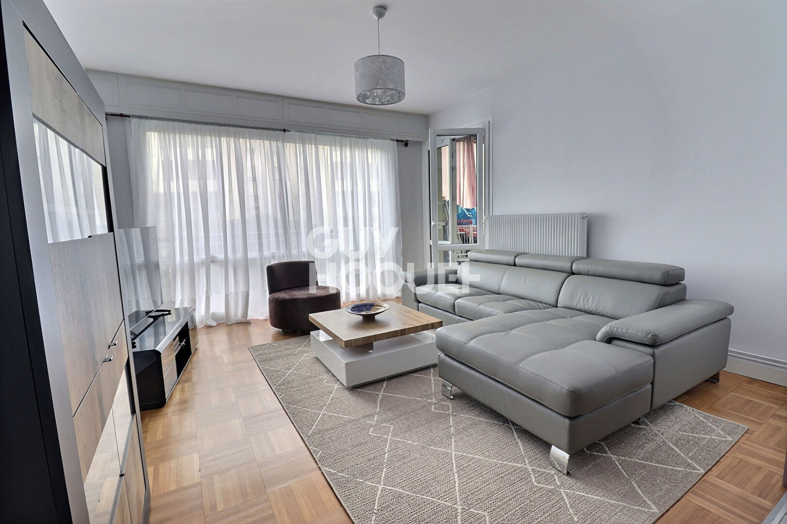 Appartement familial avec parking et cave secteur Bachut