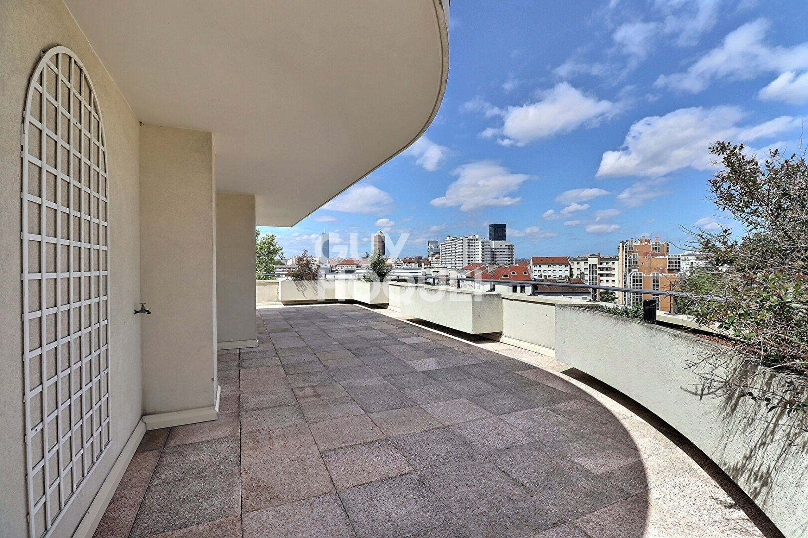 Toit terrasse quartier Saint-Louis / Garibaldi