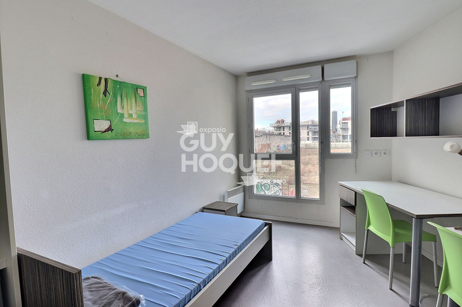 Agréable studio lumineux au calme