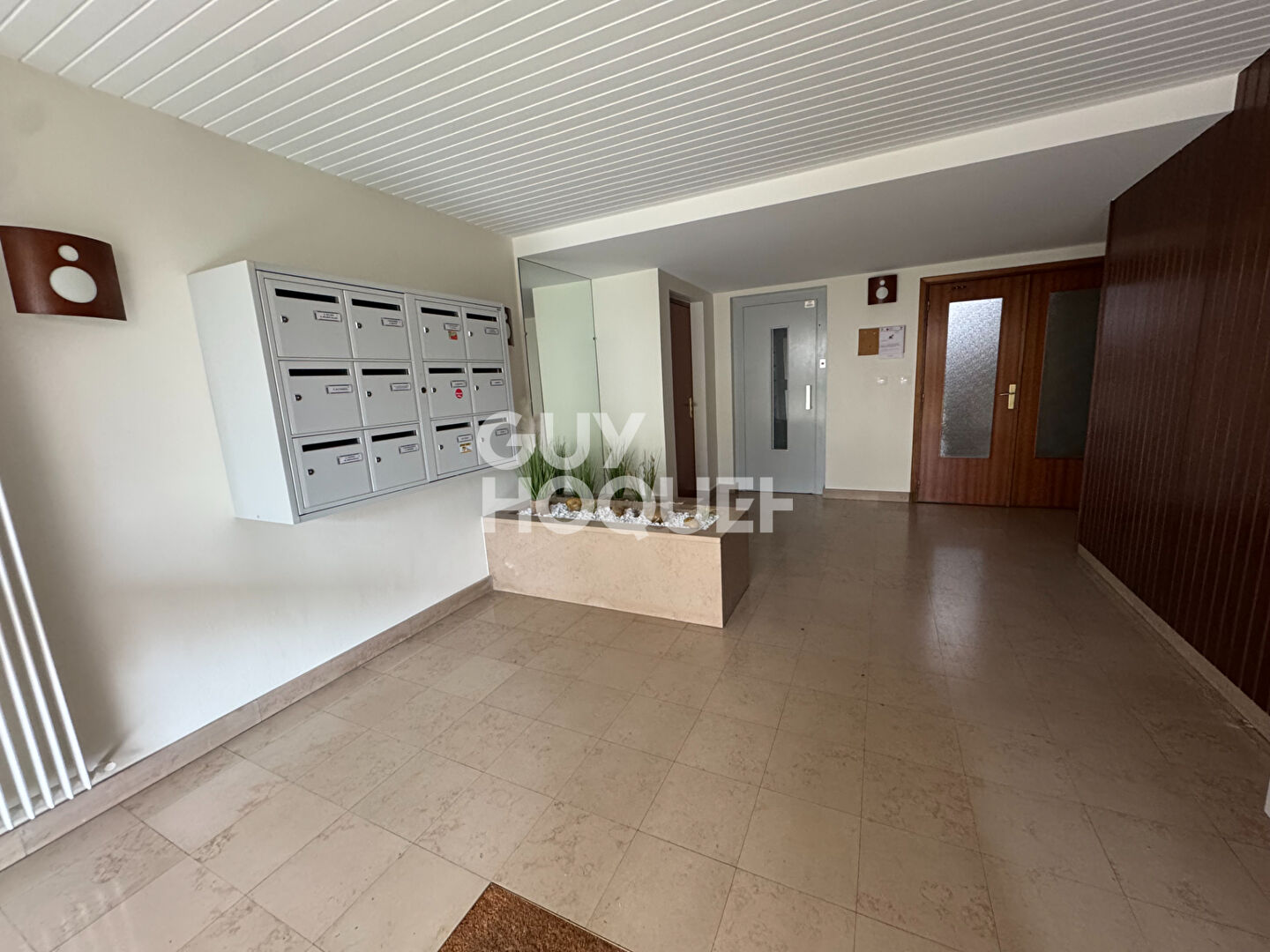 T4 dernier étage avec garage